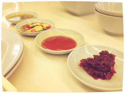 กองทัพน้ำจิ้มที่ได้ลองแล้วต้องขอเพิ่ม ที่ ร้านอาหาร ศรทองโภชนา พระราม 4
