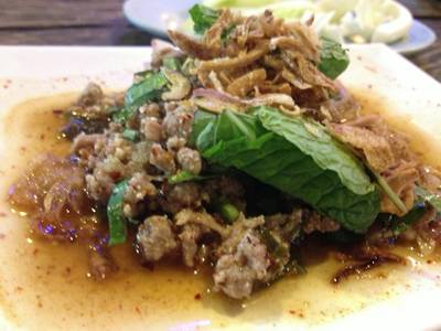 ลาบเป็ด ที่ ร้านอาหาร บ้านป๋าแสบ