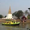 ระหว่างทาน ดูวิวสวยงามตรงข้าม ที่ ร้านอาหาร บ้านวัชราชัย