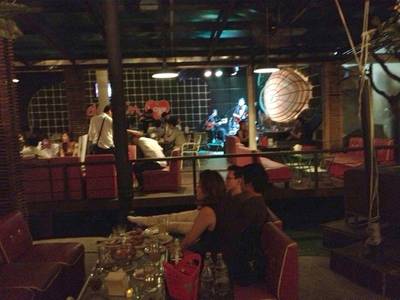 ร้านอาหาร Indy Trees Bar By The Stories