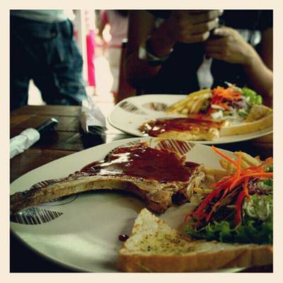 Porkchop ที่ ร้านอาหาร ฐิตารีย์