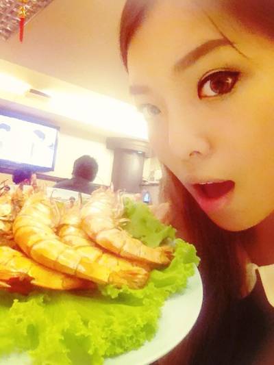 กุ้งตัวใหญ่กรอบบบบ ที่ ร้านอาหาร ศรทองโภชนา พระราม 4