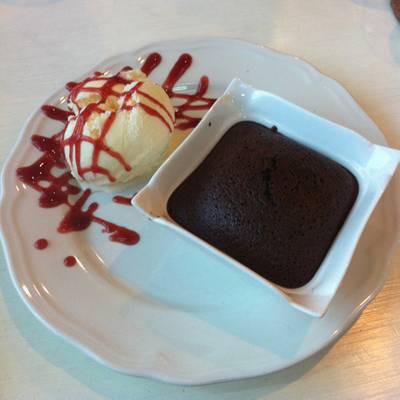 ไอศครีมช็อคลาวา ที่ ร้านอาหาร Vintage 2009