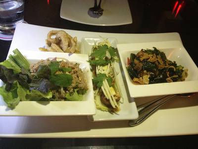 ร้านอาหาร Long Table