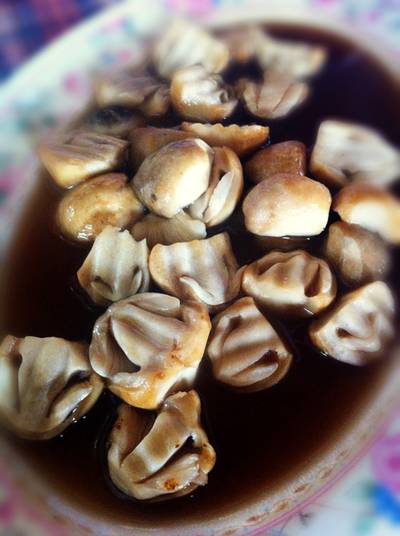 ผัดเห็ดฟาง ที่ ร้านอาหาร ครัวบ้านริมน้ำ วัดกู้