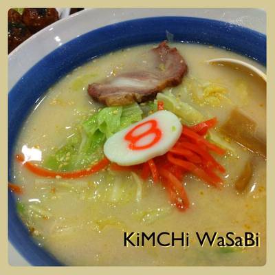 ไพตัน ราเมน น้ำซุปอร่อยเหาะ ที่ ร้านอาหาร Hachiban Ramen จามจุรีสแควร์