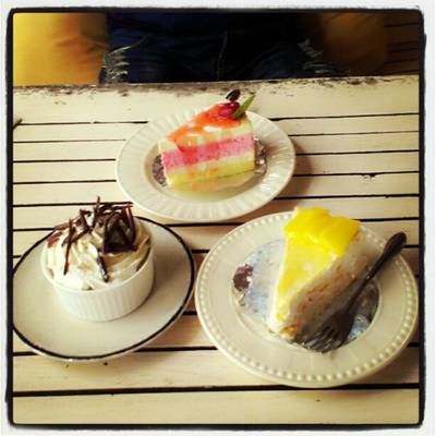 ร้านอาหาร Mai bakery in garden