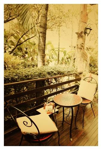 ร้านอาหาร Mai bakery in garden