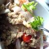 ยำดอกไม้ทอด (น้ำราด) ที่ ร้านอาหาร ดาษดาแกลแลอรี่ To Sit Bloom Dasada