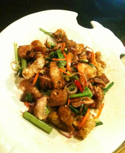 ยำครัวนายช่าง ลองทาน ที่ ร้านอาหาร ครัวนายช่าง
