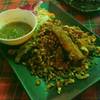 ปลาทรายทอดขมิ้น เหลืองกันไป ที่ ร้านอาหาร ครัวนายช่าง