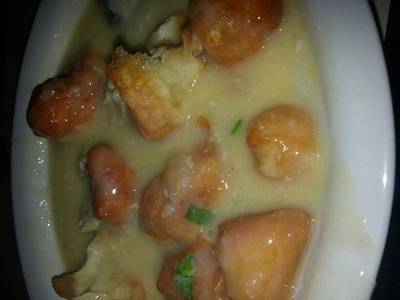 โจ๊กรสเข้มข้น ร้อนๆพร้อมปาท่องโก๋ อร่อยมากครับ ที่ ร้านอาหาร โจ๊กอมรินทร์นคร