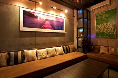 ร้านอาหาร Easy Corner Pub & Restaurant