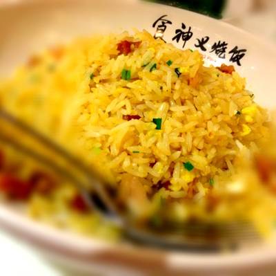ข้าวผัดหมูแดง ไข่เค็ม ที่ ร้านอาหาร King's Palace Congee and Noodle Bar