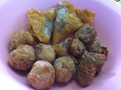 สั่งเพิ่มลูกรวม ที่ ร้านอาหาร ต.รุ่งโรจน์ ลูกชิ้นปลา