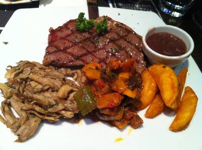 ร้านอาหาร Wine Connection Tapas Bar & Bistro Rain Hill ร้านอาหาร Wine Connection Tapas Bar & Bistro Rain Hill