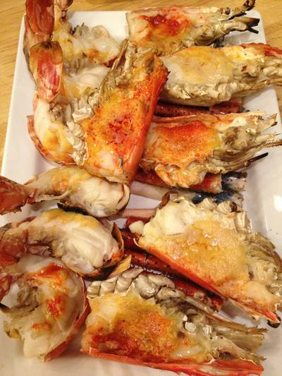 กุ้งเผา ที่ ร้านอาหาร แหลมเจริญ ซีฟู้ด Paradise Park
