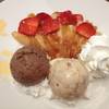 Banana Crepe Encouter (ปล เปลี่ยนเป็นstrawberryจ้า) ที่ ร้านอาหาร Haagen-Dazs พรอมมานาด
