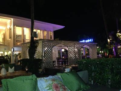 บ้านเก่า ที่ ร้านอาหาร Living Room Hua Hin