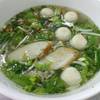 เกาเหลาลูกชิ้นปลา ที่ ร้านอาหาร ข้าวหมูแดง-หมูกรอบธานี