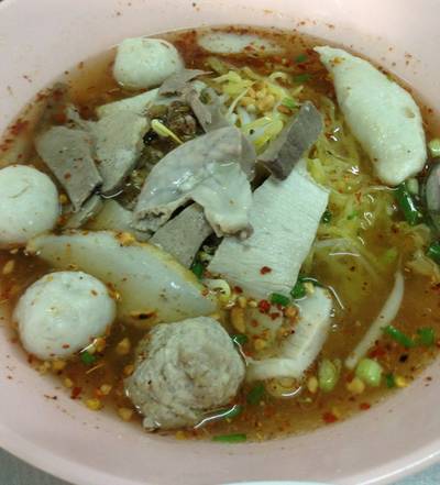 บะหมี่ต้มยำ ที่ ร้านอาหาร เย็นตาโฟ 300 ห้อง