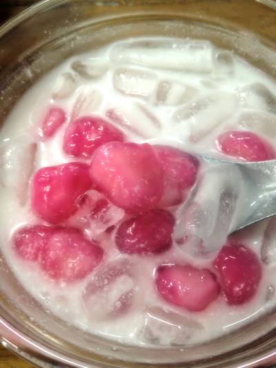 ทับทิมกรอบ ที่ ร้านอาหาร ก๋วยเตี๋ยวลูกชิ้นปลา สอาดเสวย ทับทิมกรอบ ที่ ร้านอาหาร ก๋วยเตี๋ยวลูกชิ้นปลา สอาดเสวย