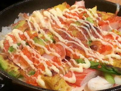 พิซซ่าซูชิแคลิฟอเนีย 150 บาท ที่ ร้านอาหาร Fumi Japanese Cuisine สยามพารากอน