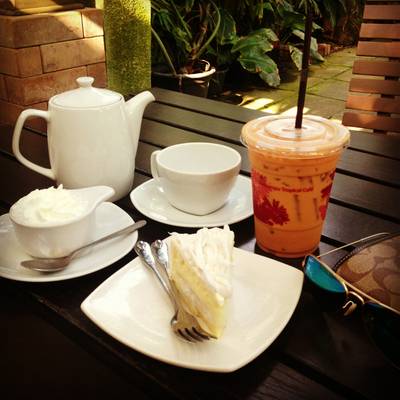 ร้านอาหาร บ้านก้ามปู ทรอปิคอล คาเฟ่