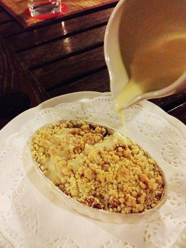 Apple Crumble ที่ ร้านอาหาร VinCotto