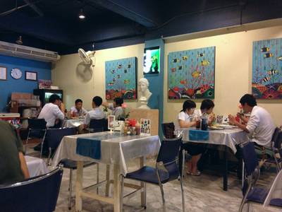 ภายในร้าน ที่ ร้านอาหาร ลันตา พิซซ่าเตาถ่าน