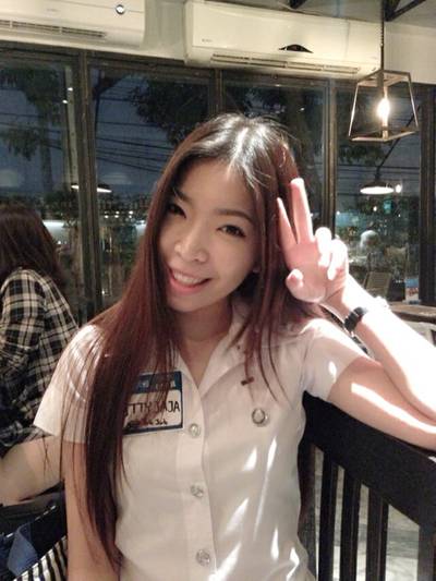 มากับWongnaiค่ะ สู้ตาย!! >.< ที่ ร้านอาหาร Burger Factory