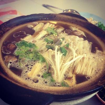 " บักกุดเต๋ " อร่อยจนต้องเอียงถ้วยเยย  ที่ ร้านอาหาร โชคดีติ่มซำ จุฬา ซอย 12