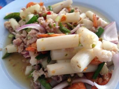 ยำหลดบัว แซ่บๆอร่อย ที่ ร้านอาหาร ส้มตำเจ๊จู