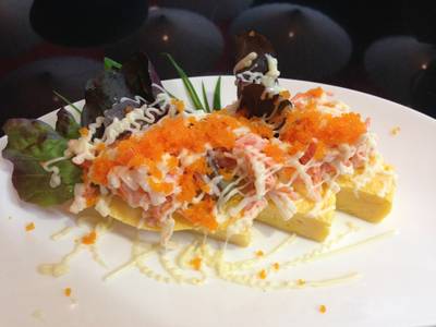 ไข่หวาน สลัด ปูอัด (สลับที่ตามชอบเพราะจำชื่อไม่ได้ 555) ที่ ร้านอาหาร Kasa Japanese restaurant The Circle