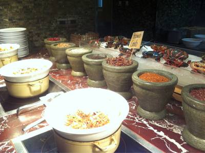 ป.ปูเรียงเป็นตับ ที่ ร้านอาหาร Flavors @ Renaissance Ploenchit Hotel