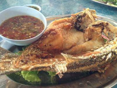 ร้านอาหาร แสงไทย ซีฟู้ด