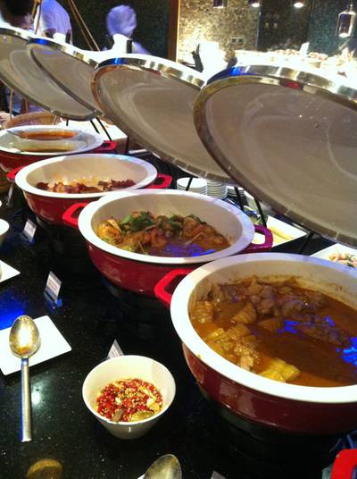 อาหารไทยจีนให้เลือก ที่ ร้านอาหาร Flavors @ Renaissance Ploenchit Hotel