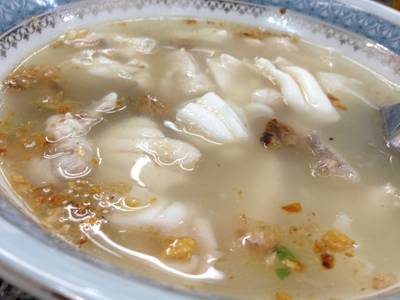 ร้านอาหาร ฮ้อข้าวต้มปลา (กิมโป้)