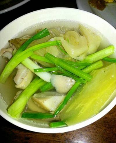 แกงจืดกระเพาะหมูเกี้ยมฉ่าย ที่ ร้านอาหาร บ้านกลางน้ำ 1