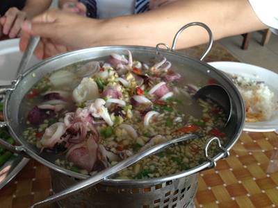 ร้านอาหาร แสงไทย ซีฟู้ด
