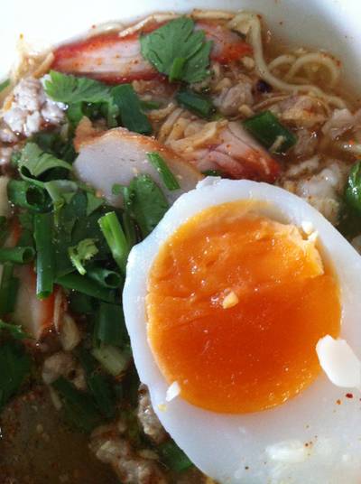ร้านอาหาร ก๋วยเตี๋ยวไข่ คุณแหม่ม