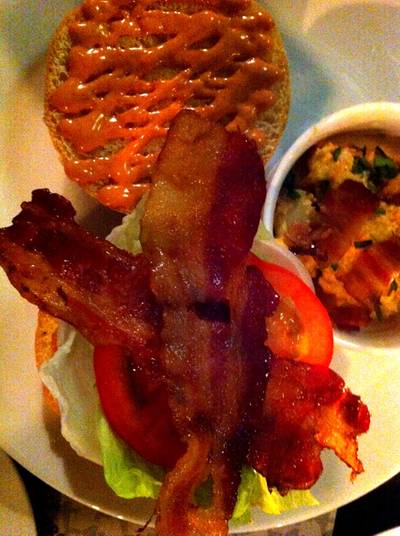 Factory Burger ที่ ร้านอาหาร Burger Factory