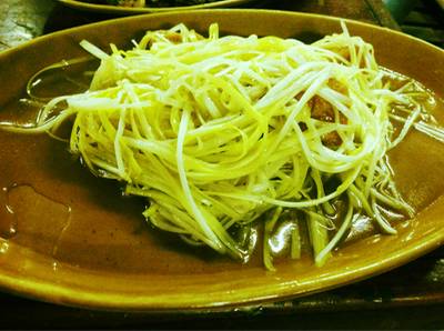 กุ่ยไช่ขาว !! ที่ ร้านอาหาร นายฮ้อปูดอง