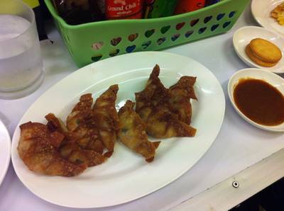 เกี๊ยวซ่า ที่ ร้านอาหาร อุมาอิเตะอิ