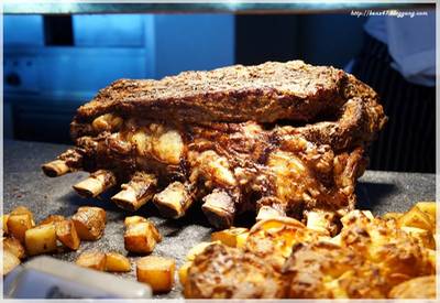 ร้านอาหาร The World Centara Grand Hotel