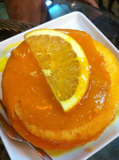 เค้กส้ม ที่ ร้านอาหาร Together Bakery & Cafe หัวหิน