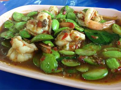 ผัดสะตอกะปิ กุ้ง !! ที่ ร้านอาหาร แกงป่าศรีย่าน