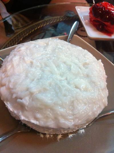 เค้กมะพร้าว ที่ ร้านอาหาร Together Bakery & Cafe หัวหิน