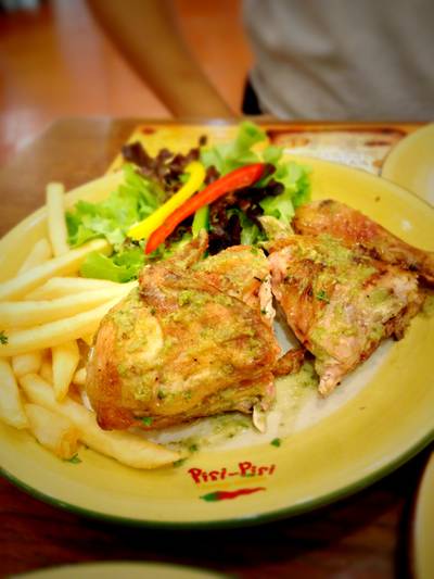 ไก่ Piri Piri รสจัดแบบไทยๆ ที่ ร้านอาหาร Piri Piri Siam Paragon