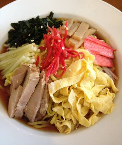 บะหมี่เย็น ที่ ร้านอาหาร โมโมทาโร่